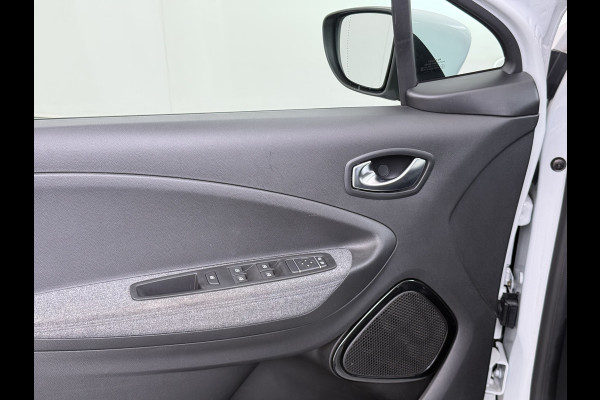 Renault ZOE R135 Zen **52kWh** Warmtepomp Eigen Accu SOH 95% Navi Ecc Apple Carplay/Android Auto Keyless Bluetooth Cruise Control Pdc Regen-Lichtsensor Led Lmv Isofix Lane Assist 1e Eigenaar Origineel Nederlandse Auto