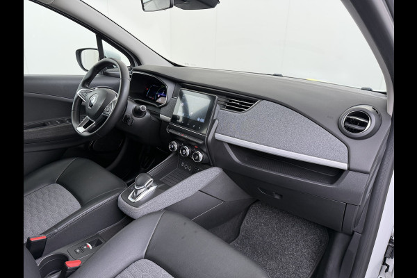 Renault ZOE R135 Zen **52kWh** Warmtepomp Eigen Accu SOH 95% Navi Ecc Apple Carplay/Android Auto Keyless Bluetooth Cruise Control Pdc Regen-Lichtsensor Led Lmv Isofix Lane Assist 1e Eigenaar Origineel Nederlandse Auto
