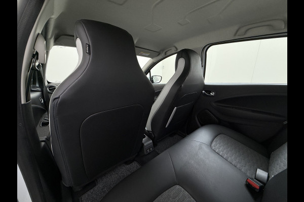 Renault ZOE R135 Zen **52kWh** Warmtepomp Eigen Accu SOH 95% Navi Ecc Apple Carplay/Android Auto Keyless Bluetooth Cruise Control Pdc Regen-Lichtsensor Led Lmv Isofix Lane Assist 1e Eigenaar Origineel Nederlandse Auto