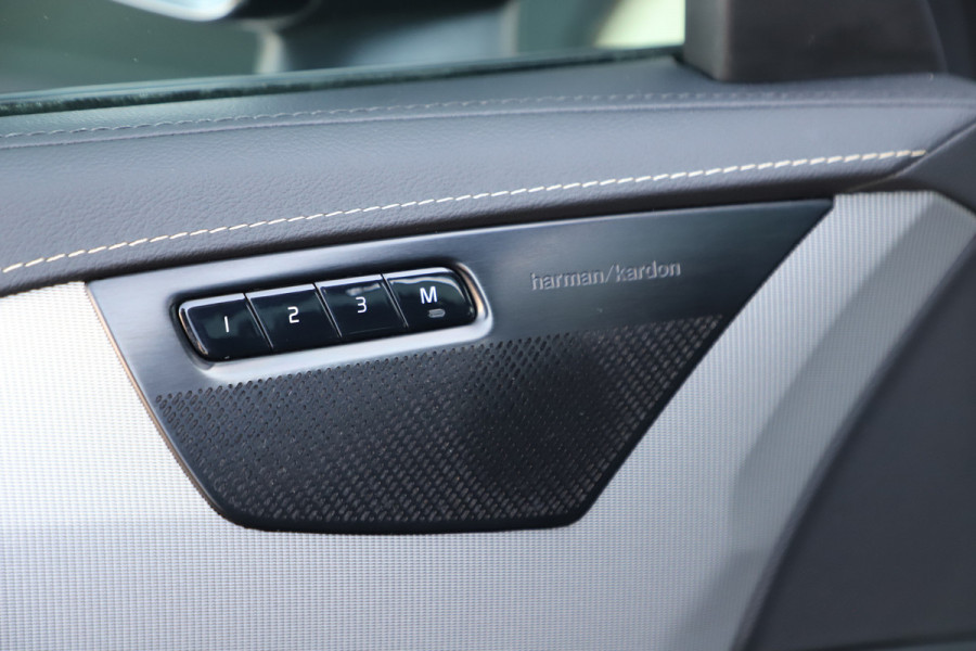 Volvo XC90 2.0 T8 Recharge AWD R-Design | 455 PK | Luchtvering | 7-Persoons | Pano | Keyless-go | Memory | Harman/Kardon | Stuurwielverw. |