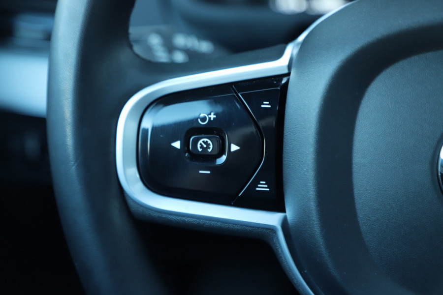 Volvo XC90 2.0 T8 Recharge AWD R-Design | 455 PK | Luchtvering | 7-Persoons | Pano | Keyless-go | Memory | Harman/Kardon | Stuurwielverw. |