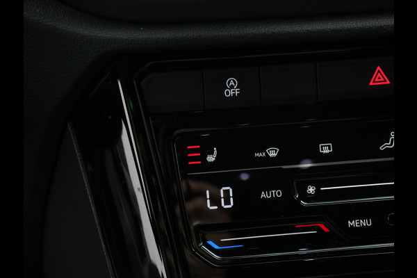 Volkswagen T-Roc 1.5 eTsi R-Line Edition Automaat Navigatie Apple Carplay/Android Auto Camera Parkeersensoren Adaptive Cruise Control Stoelverwarming Virtual Cockpit Elektrische achterklep Getinte ramen Climate Control