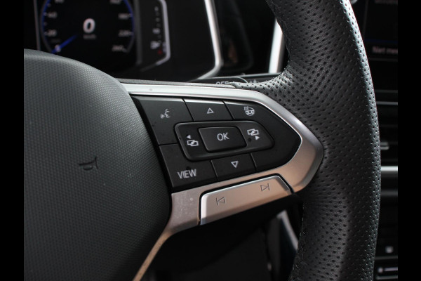 Volkswagen T-Roc 1.5 eTsi R-Line Edition Automaat Navigatie Apple Carplay/Android Auto Camera Parkeersensoren Adaptive Cruise Control Stoelverwarming Virtual Cockpit Elektrische achterklep Getinte ramen Climate Control