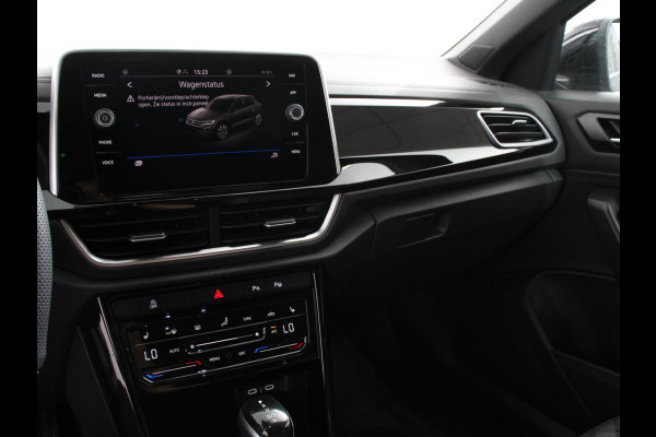Volkswagen T-Roc 1.5 eTsi R-Line Edition Automaat Navigatie Apple Carplay/Android Auto Camera Parkeersensoren Adaptive Cruise Control Stoelverwarming Virtual Cockpit Elektrische achterklep Getinte ramen Climate Control