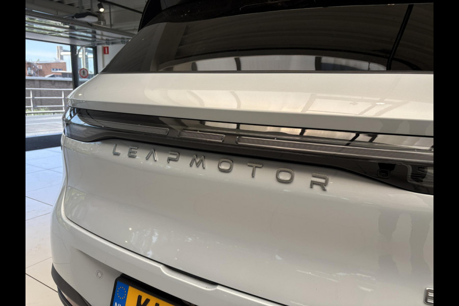 Leapmotor B10 Design ProMax 67.1 kWh | Navigatie | 360 Camera | Panoramadak