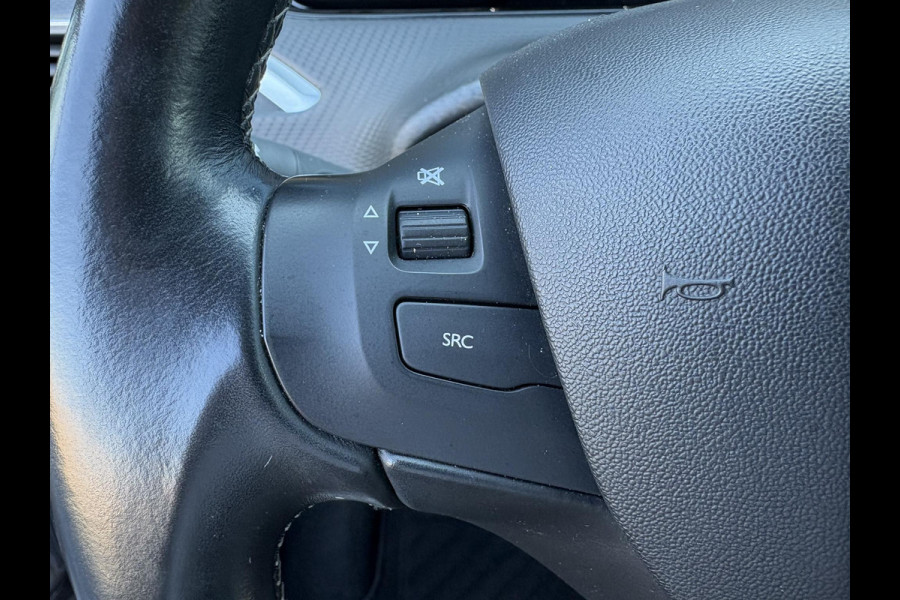 Peugeot 2008 1.2 PureTech Blue Lease Allure | Limited | Climate Control | Navigatie | Half-Leder | Trekhaak |