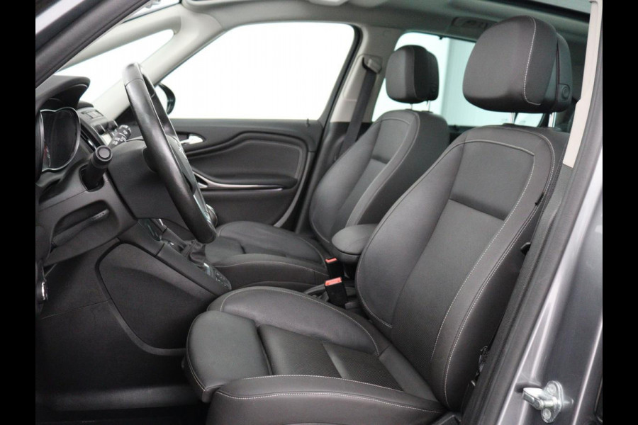 Opel Zafira 1.4 Turbo Business Executive 7p. Opc-Line | Panoramadak | Leder | Trekhaak | Camera | Stuur/stoel verwarming | Cruise control | Navigatie | Climate control | Full LED