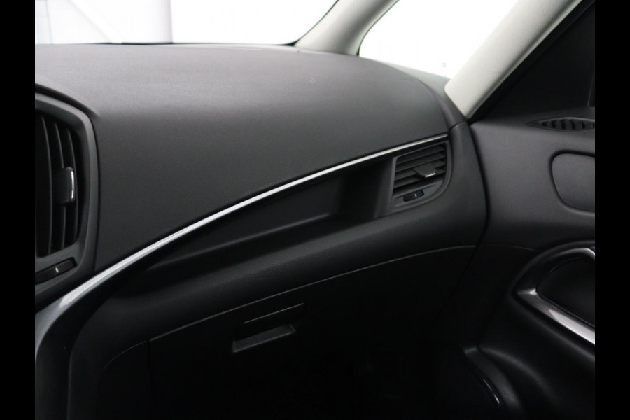 Opel Zafira 1.4 Turbo Business Executive 7p. Opc-Line | Panoramadak | Leder | Trekhaak | Camera | Stuur/stoel verwarming | Cruise control | Navigatie | Climate control | Full LED