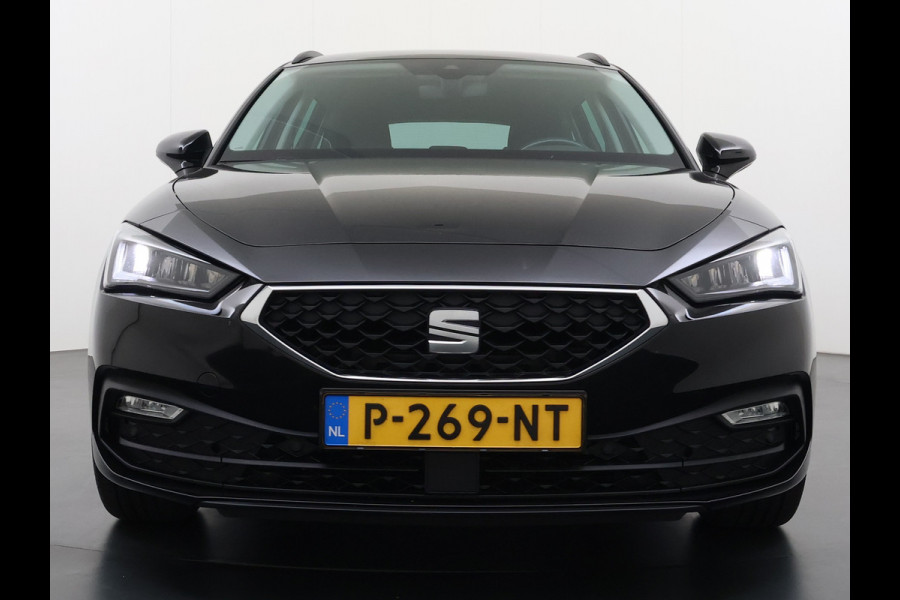 Seat Leon Sportstourer 1.5TSI 131PK Adap.Cruise Trekhaak 3-Zone Ecc Camera Navi Apple Carplay Android Auto Pdc Style Business Intense Lmv Led Bluetooth Keyless Isofix 1.400KG Trekgewicht Rijstrooksensor 1e Eigenaar Dealeronderhouden Origineel Nederlandse Auto