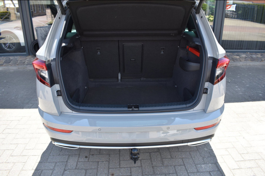 Škoda Karoq 1.5 TSI ACT Sportline | TREKHAAK | STEEL GREY | ADAPTIEVE CRUISE CONTROLE | CAMERA | NAP | STOELVERWARMING | CANTON