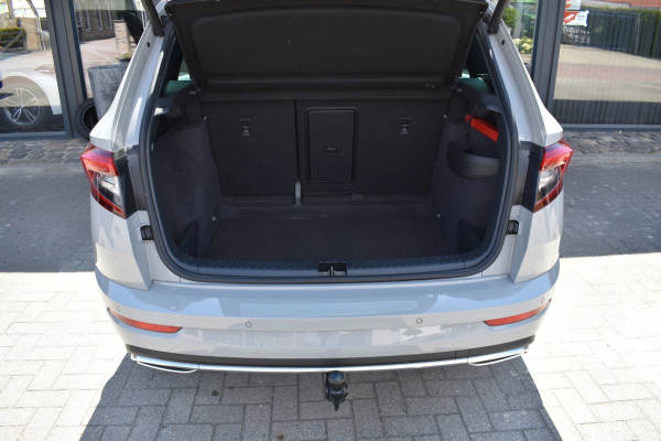 Škoda Karoq 1.5 TSI ACT Sportline | TREKHAAK | STEEL GREY | ADAPTIEVE CRUISE CONTROLE | CAMERA | NAP | STOELVERWARMING | CANTON