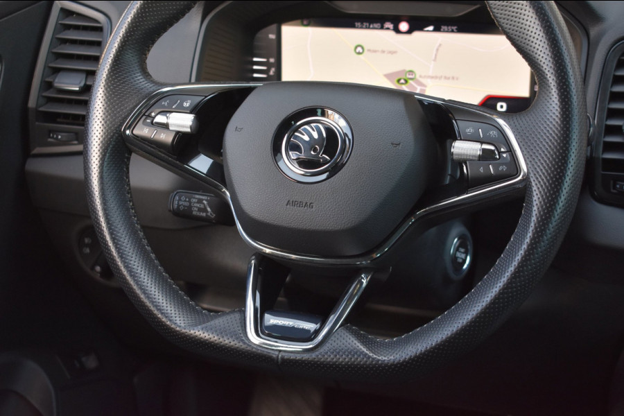 Škoda Karoq 1.5 TSI ACT Sportline | TREKHAAK | STEEL GREY | ADAPTIEVE CRUISE CONTROLE | CAMERA | NAP | STOELVERWARMING | CANTON