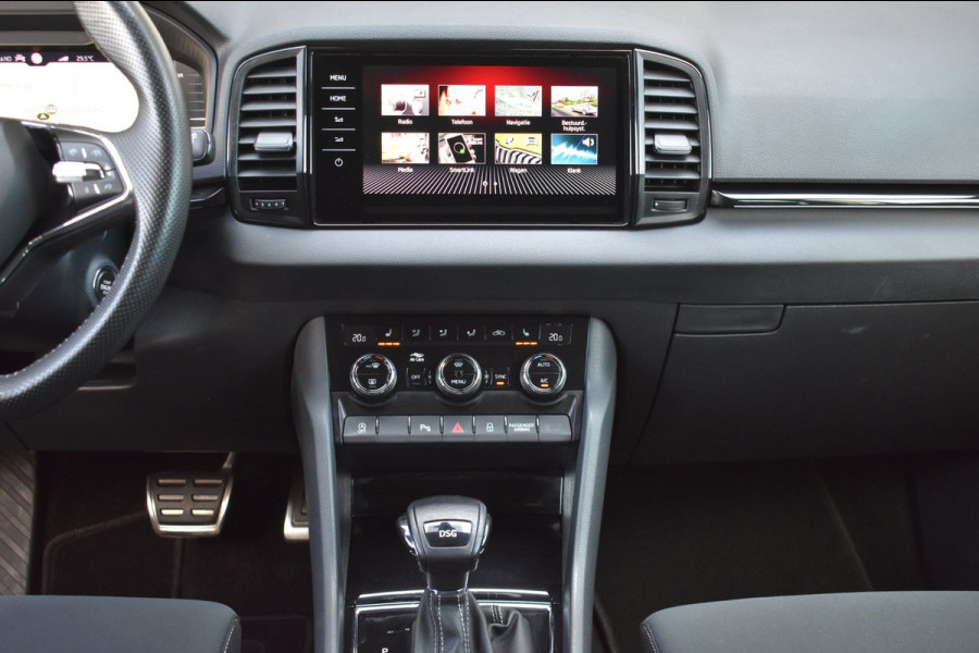 Škoda Karoq 1.5 TSI ACT Sportline | TREKHAAK | STEEL GREY | ADAPTIEVE CRUISE CONTROLE | CAMERA | NAP | STOELVERWARMING | CANTON