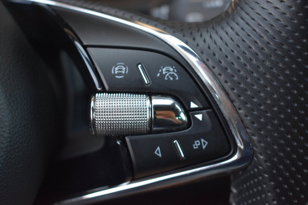 Škoda Karoq 1.5 TSI ACT Sportline | TREKHAAK | STEEL GREY | ADAPTIEVE CRUISE CONTROLE | CAMERA | NAP | STOELVERWARMING | CANTON