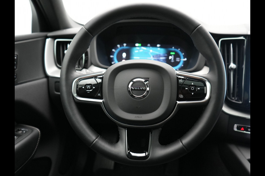 Volvo XC60 T6 AWD Plus Bright LONG RANGE PHEV 350pk Dealer O.H. | Trekhaak Af Fabriek | Panodak | Adaptive Cruise | Camera | Lederen Sportstoelen Memory & Verwarmd | Keyless | Blis | Stuur Verwarmd | Google Assistent | 20"L.M | Apple Carplay | DAB | Plug In Hybrid |