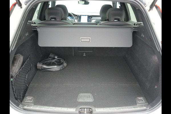 Volvo XC60 T6 AWD Plus Bright LONG RANGE PHEV 350pk Dealer O.H. | Trekhaak Af Fabriek | Panodak | Adaptive Cruise | Camera | Lederen Sportstoelen Memory & Verwarmd | Keyless | Blis | Stuur Verwarmd | Google Assistent | 20"L.M | Apple Carplay | DAB | Plug In Hybrid |