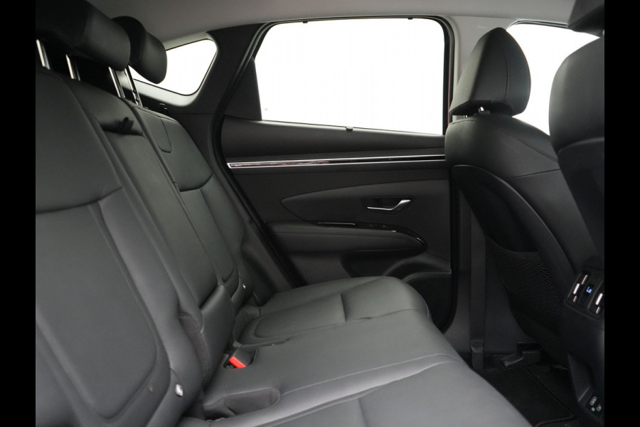 Hyundai Tucson 1.6 T-GDI Premium 4WD PHEV 265pk Dealer O.H. | Trekhaak Afn. | Adaptive Cruise | Krell Audio | Camera | Lederen Sportstoelen Ventilatie & Memory | Keyless | Blis | Stoelen & Stuur Verwarmd | Apple Carplay | Navigatie | DAB | Plug In Hybrid |