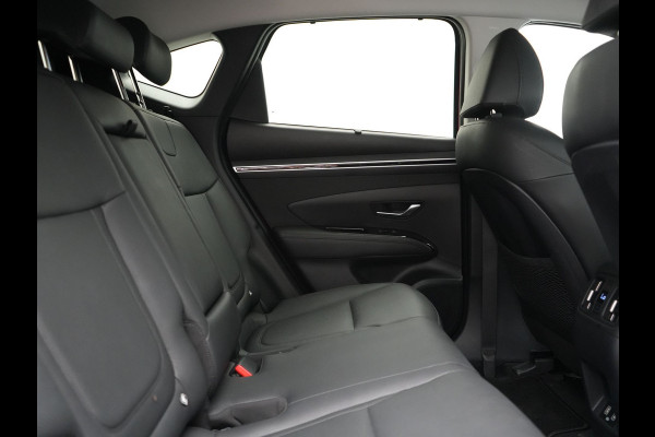 Hyundai Tucson 1.6 T-GDI Premium 4WD PHEV 265pk Dealer O.H. | Trekhaak Afn. | Adaptive Cruise | Krell Audio | Camera | Lederen Sportstoelen Ventilatie & Memory | Keyless | Blis | Stoelen & Stuur Verwarmd | Apple Carplay | Navigatie | DAB | Plug In Hybrid |