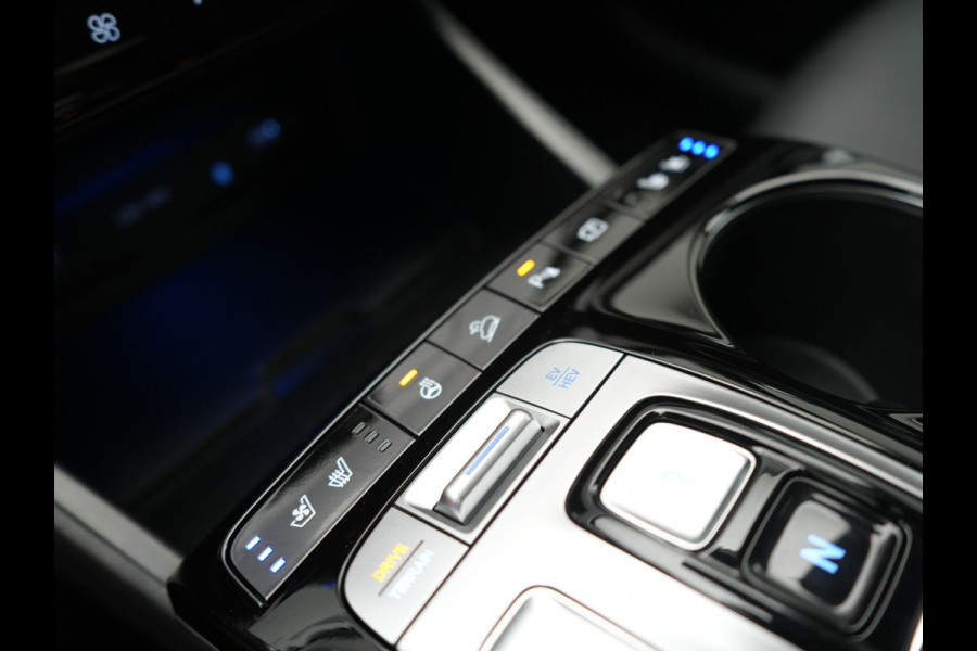 Hyundai Tucson 1.6 T-GDI Premium 4WD PHEV 265pk Dealer O.H. | Trekhaak Afn. | Adaptive Cruise | Krell Audio | Camera | Lederen Sportstoelen Ventilatie & Memory | Keyless | Blis | Stoelen & Stuur Verwarmd | Apple Carplay | Navigatie | DAB | Plug In Hybrid |