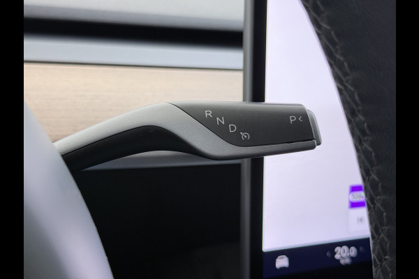 Tesla Model 3 Standard RWD Plus SOH 91% Warmtepomp Trekhaak LFP Accu Panoramadak Navi Camera's Leder Memory Stuur+Stoelverwarming Traffic-Aware Cruise Control AMD Ryzen™ Elek.Achterklep Led 1.000KG Trekgewicht Origineel Nederlandse Auto