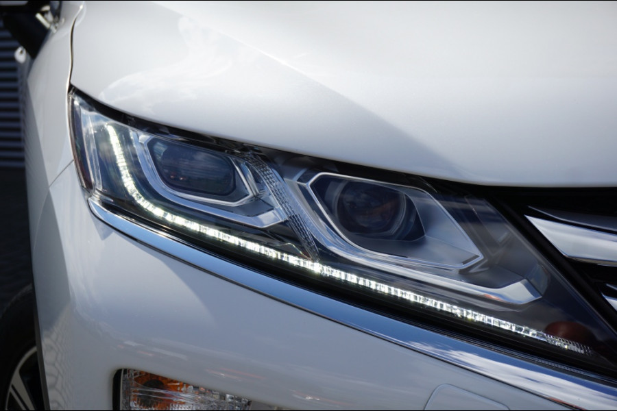 Mitsubishi Eclipse Cross 163PK First Edition AUTOM. | TREKHAAK | CAMERA | WINTERPACK