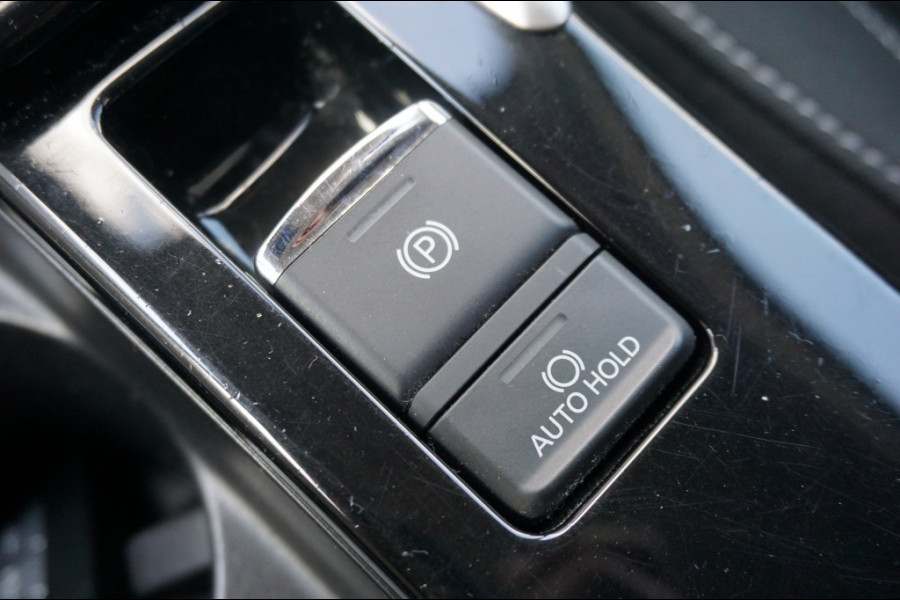 Mitsubishi Eclipse Cross 163PK First Edition AUTOM. | TREKHAAK | CAMERA | WINTERPACK