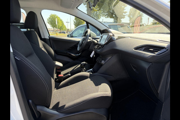 Peugeot 208 1.2 PureTech Blue Lion D-Riem vv in 2026,2e Eigenaar,Navi,Airco,Cruise,Dealer Onderhouden,Pdc,Recent beurt gehad,N.A.P,Apk tot 08-2027