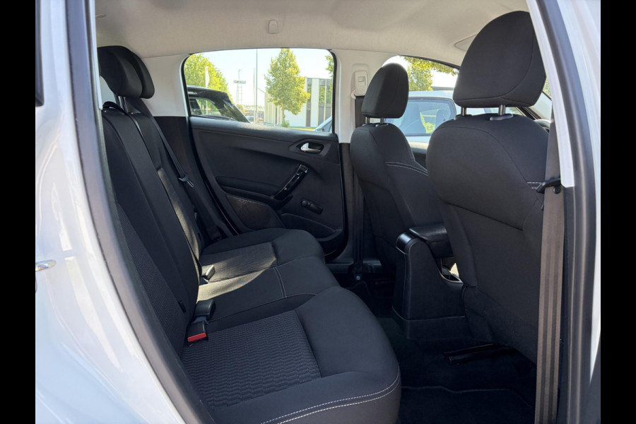 Peugeot 208 1.2 PureTech Blue Lion D-Riem vv in 2026,2e Eigenaar,Navi,Airco,Cruise,Dealer Onderhouden,Pdc,Recent beurt gehad,N.A.P,Apk tot 08-2027