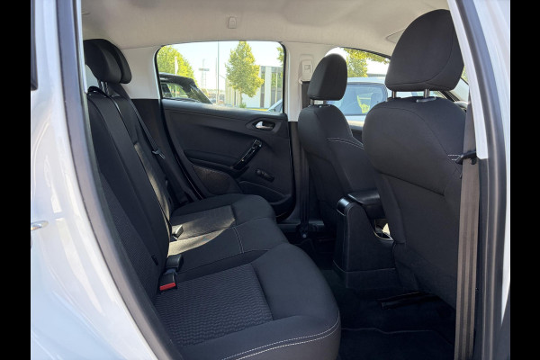 Peugeot 208 1.2 PureTech Blue Lion D-Riem vv in 2026,2e Eigenaar,Navi,Airco,Cruise,Dealer Onderhouden,Pdc,Recent beurt gehad,N.A.P,Apk tot 08-2027