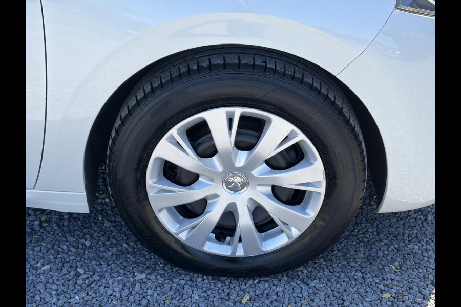Peugeot 208 1.2 PureTech Blue Lion D-Riem vv in 2026,2e Eigenaar,Navi,Airco,Cruise,Dealer Onderhouden,Pdc,Recent beurt gehad,N.A.P,Apk tot 08-2027
