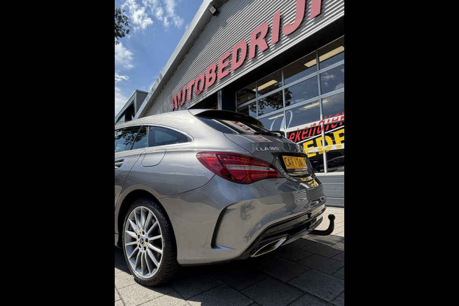 Mercedes-Benz CLA-Klasse Shooting Brake 180 AMG - Automaat I Airco I Sport pakket I LED I PDC I 1/2 Leer I Dealer onderhouden