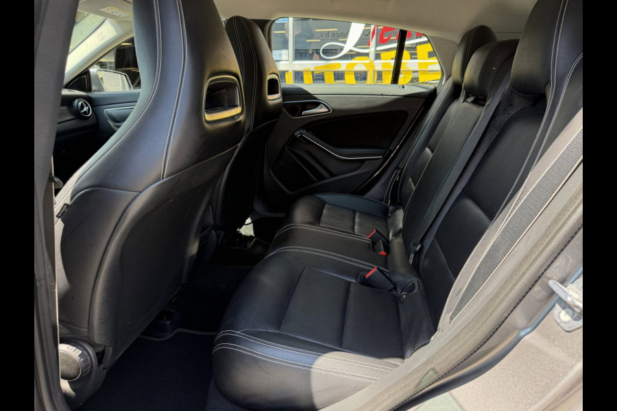 Mercedes-Benz CLA-Klasse Shooting Brake 180 AMG - Automaat I Airco I Sport pakket I LED I PDC I 1/2 Leer I Dealer onderhouden