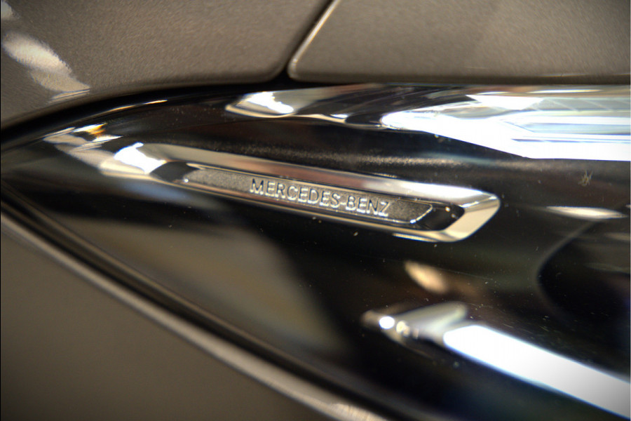 Mercedes-Benz CLA-Klasse 180 Business Solution AMG | Stoelverwarming | Parkeersensoren | Navigatie | Cruise Control | Ambiance Verlichting | Keyless | Camera | Climate Control