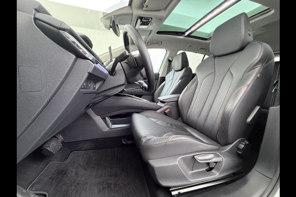 Škoda ENYAQ iV 60 Panoramadak Leder Stuur+Stoel+Achterbankverwarming 3-Zone Ecc Navi Apple Carplay Android Auto Draadloze Telefoonlader SOH 90.6% Elek.Achterklep Privacy Glas Lmv 20" Led Pdc Isofix DAB Lane Assist Dealeronderhouden Origineel Nederlandse Auto Zeer Compleet