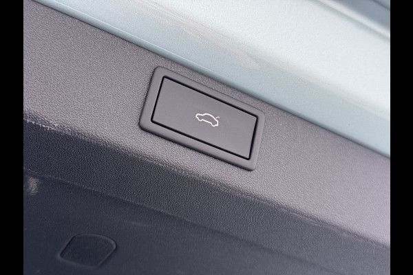 Škoda ENYAQ iV 60 Panoramadak Leder Stuur+Stoel+Achterbankverwarming 3-Zone Ecc Navi Apple Carplay Android Auto Draadloze Telefoonlader SOH 90.6% Elek.Achterklep Privacy Glas Lmv 20" Led Pdc Isofix DAB Lane Assist Dealeronderhouden Origineel Nederlandse Auto Zeer Compleet