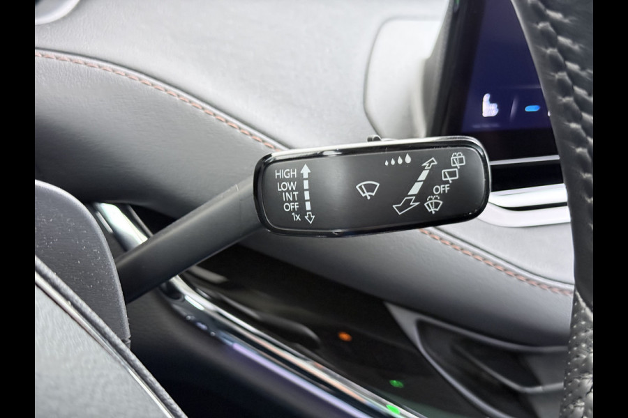 Škoda ENYAQ iV 60 Panoramadak Leder Stuur+Stoel+Achterbankverwarming 3-Zone Ecc Navi Apple Carplay Android Auto Draadloze Telefoonlader SOH 90.6% Elek.Achterklep Privacy Glas Lmv 20" Led Pdc Isofix DAB Lane Assist Dealeronderhouden Origineel Nederlandse Auto Zeer Compleet