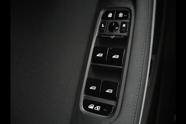 Polestar 2 Standard Range Single Motor 63kWh | SOH 89.9% | Warmtepomp | Panoramadak | Trekhaak | SOH 89.9% | Warmtepomp | Panoramadak | Trekhaak | 360 camera | Harman/Kardon | Memory | Full LED | Plus Pack