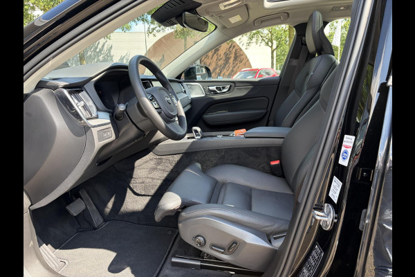 Volvo XC60 2.0 T8 Plug-in hybrid AWD Ultra Dark 12 MND. BOVAG GARANTIE | PANORAMA DAK | ACHTERUITRIJ CAMERA | BOWERS & WILKINS | MEM. SEATS | STOEL+STUUR VERWARMING |