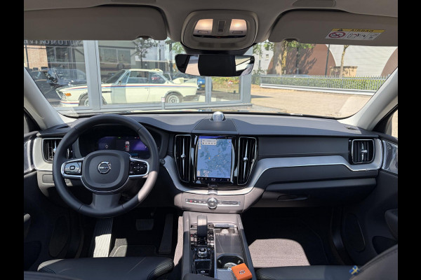 Volvo XC60 2.0 T8 Plug-in hybrid AWD Ultra Dark 12 MND. BOVAG GARANTIE | PANORAMA DAK | ACHTERUITRIJ CAMERA | BOWERS & WILKINS | MEM. SEATS | STOEL+STUUR VERWARMING |