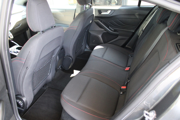 Ford Focus 1.0 EcoBoost ST Line | Trekhaak | Winterpack | Adaptieve cruise