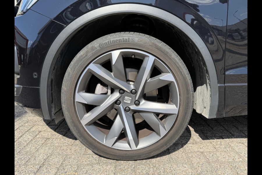 Seat Tarraco 1.4 TSI e-Hybrid PHEV FR Business FABRIEKSGARANTIE 03-2028 20"/Panoramadak/Trekhaak/360 camera/Keyless/Dodehoek/Elektrische klep/Stuur + stoelverwarming v+a