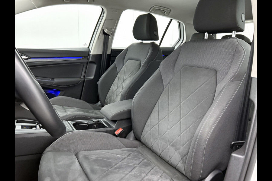 Volkswagen Golf 1.4 eHybrid Style (Goed ondH, Digitale Dash, StoelV, Stoel massage, SfeerV, Navi, Carplay, Parkeersensoren, ETc)