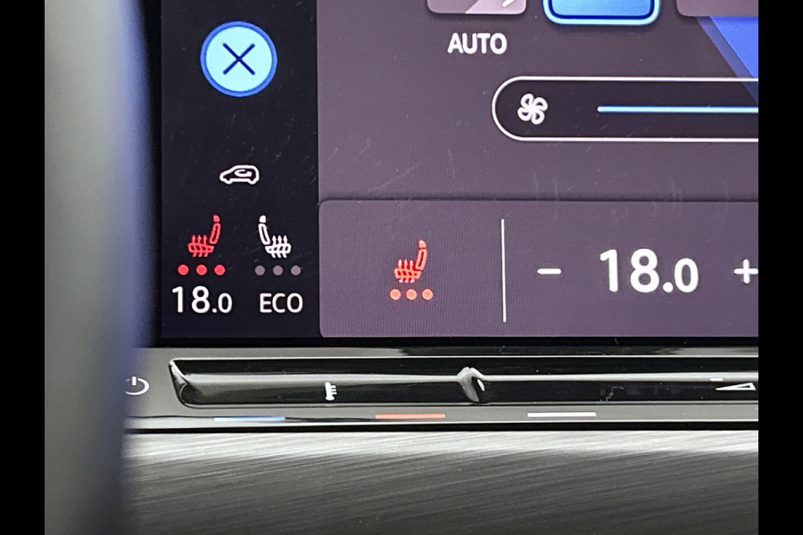 Volkswagen Golf 1.4 eHybrid Style (Goed ondH, Digitale Dash, StoelV, Stoel massage, SfeerV, Navi, Carplay, Parkeersensoren, ETc)