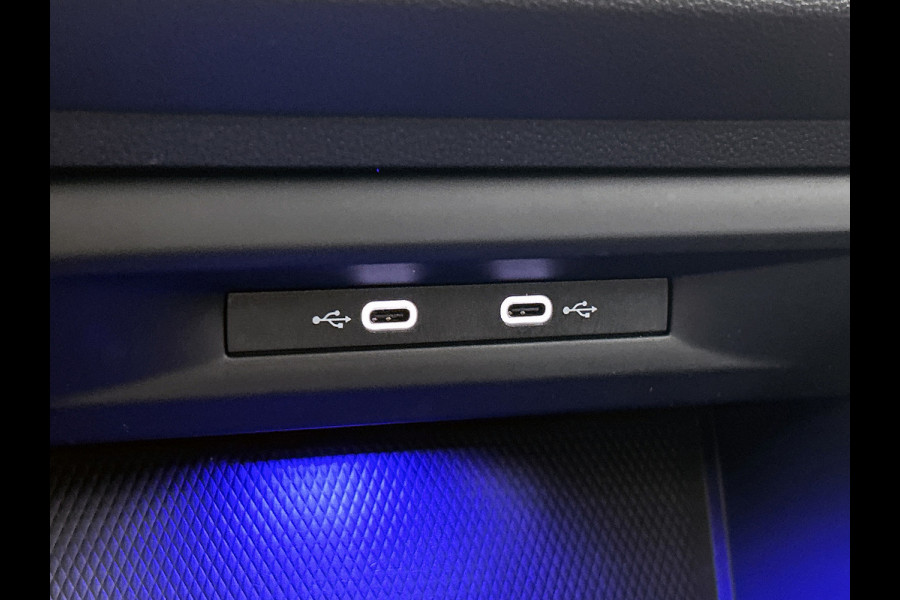 Volkswagen Golf 1.4 eHybrid Style (Goed ondH, Digitale Dash, StoelV, Stoel massage, SfeerV, Navi, Carplay, Parkeersensoren, ETc)