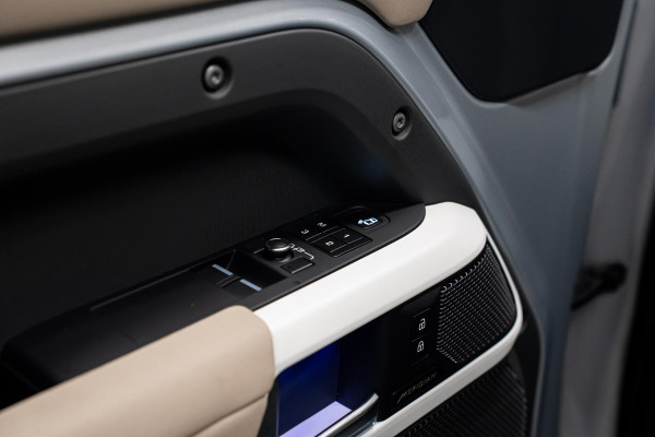 Land Rover Defender 90 3.0 D250 90 X-Dynamic SE *Meridian / HUD / Memory / Keyless / Surround-view / Matrix-LED*