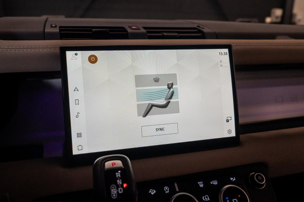 Land Rover Defender 90 3.0 D250 90 X-Dynamic SE *Meridian / HUD / Memory / Keyless / Surround-view / Matrix-LED*