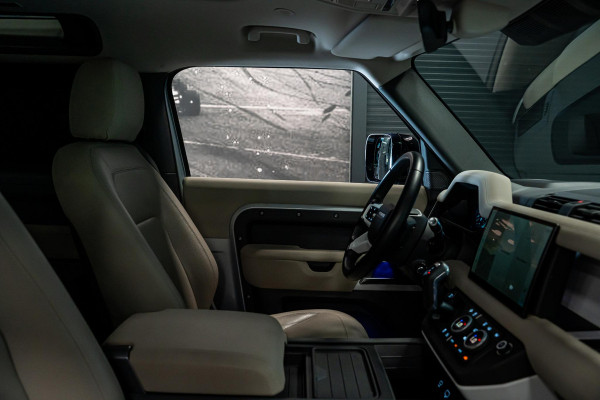 Land Rover Defender 90 3.0 D250 90 X-Dynamic SE *Meridian / HUD / Memory / Keyless / Surround-view / Matrix-LED*