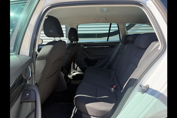 Škoda Octavia Combi 1.4 TSI Greentech Style Business 1e Eigenaar|Trekhaak|Cruise|Carplay|Stoelverw|PDC V+A|Navi|Clima|APK tot 03-2027