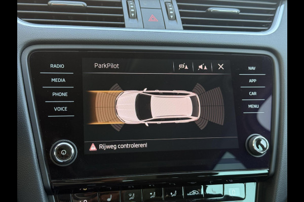 Škoda Octavia Combi 1.4 TSI Greentech Style Business 1e Eigenaar|Trekhaak|Cruise|Carplay|Stoelverw|PDC V+A|Navi|Clima|APK tot 03-2027