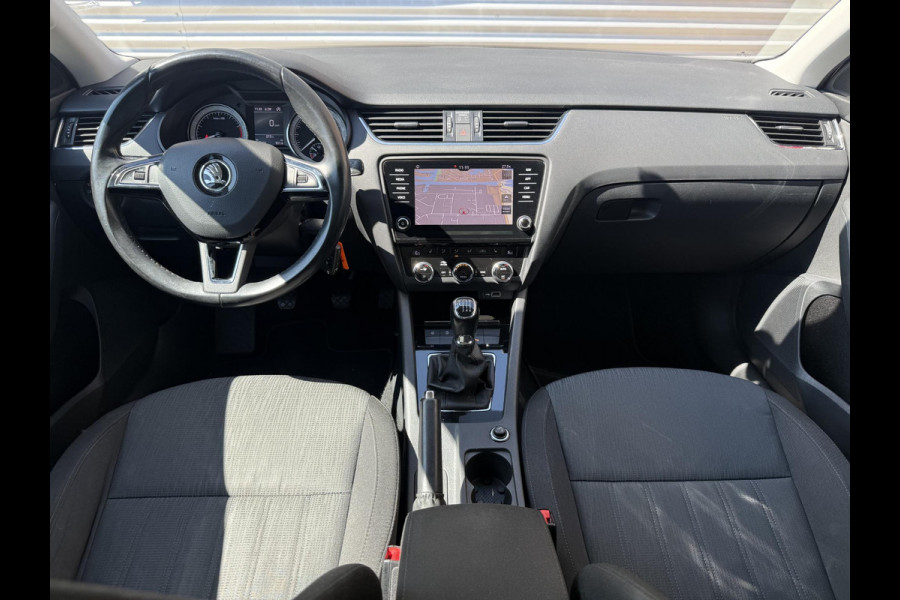 Škoda Octavia Combi 1.4 TSI Greentech Style Business 1e Eigenaar|Trekhaak|Cruise|Carplay|Stoelverw|PDC V+A|Navi|Clima|APK tot 03-2027